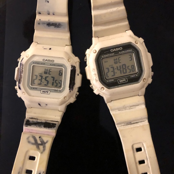 2 women’s watches - Picture 2 of 2